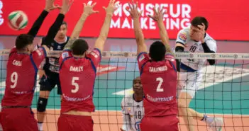 Le GFCA Volley défait et éliminé par Tours (0/3) 5ae210e9499a454d4d8b46dd